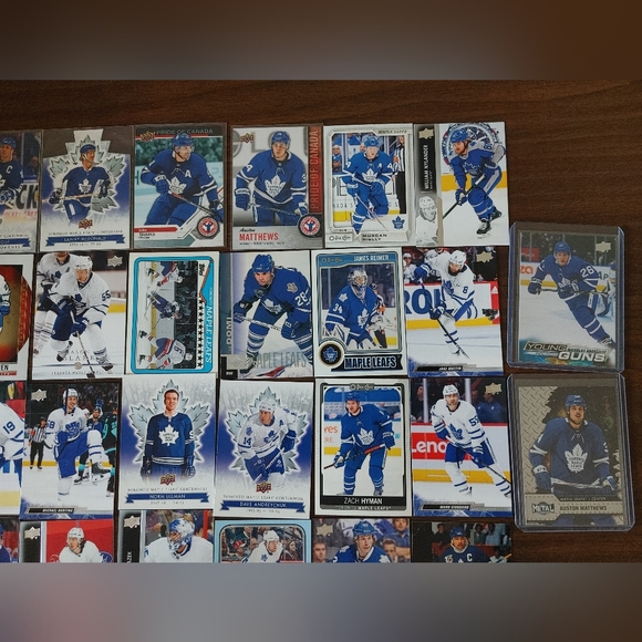 Toronto Maple Leafs 26 Card Lot (Matthews, Marner, Nylander) - Picture 4 of 4